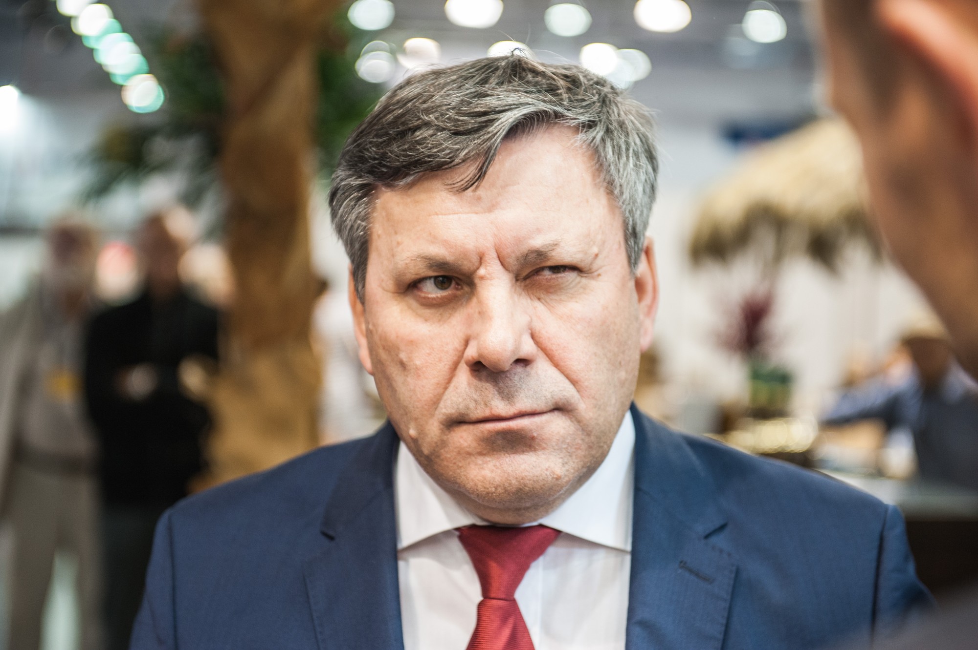 Janusz Piechociński pracownik “palacz” spędza na papierosie nawet 22