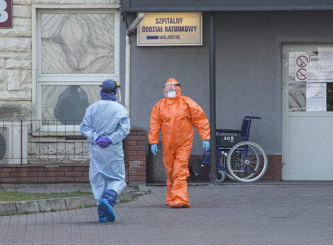Warszawa: Centralny Szpital Kliniczny MSWiA przekształcony w szpital zakaźny. Fot. EastNews