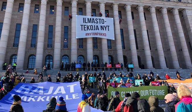 Protest klimatyczny przed parlamentem w Helsinkach, 2019, fot. Greenpeace